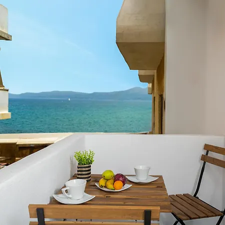 Makas Beachfront Suites Hersonissos Center Apartman Herszonisszosz