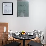 Makas Ii Apartment