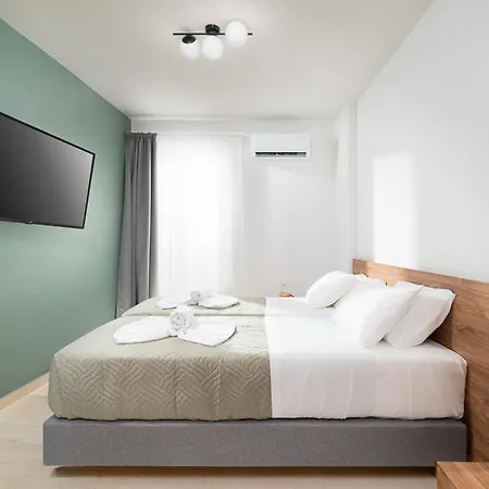 Makas Beachfront Suites Hersonissos Center הרסוניסוס